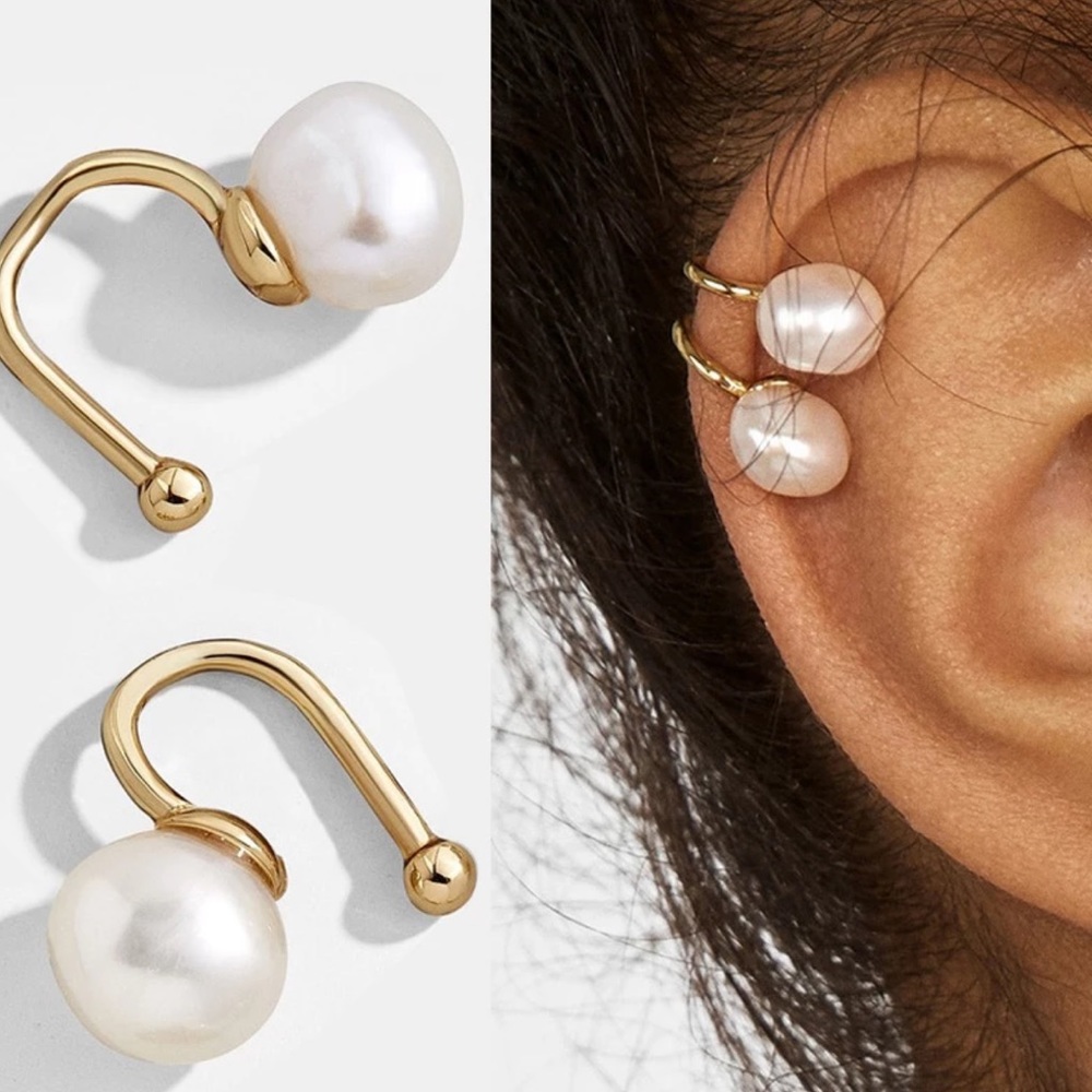 ✨✨White Freshwater Pearl Ear Cuff✨✨